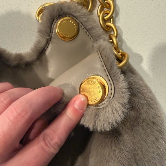 Donna Karan faux fur handbag with Gold Chain - Picture 4 of 4